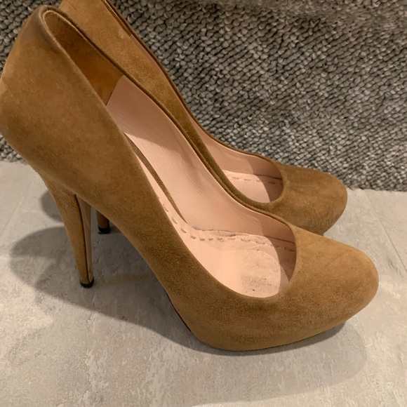 Miu Miu tan suede pumps - Picture 1 of 3